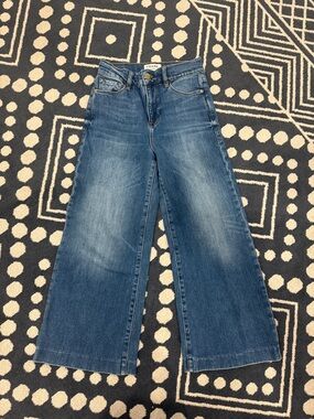 Frame Denim Wide-Leg Jeans in Medium Blue Wash